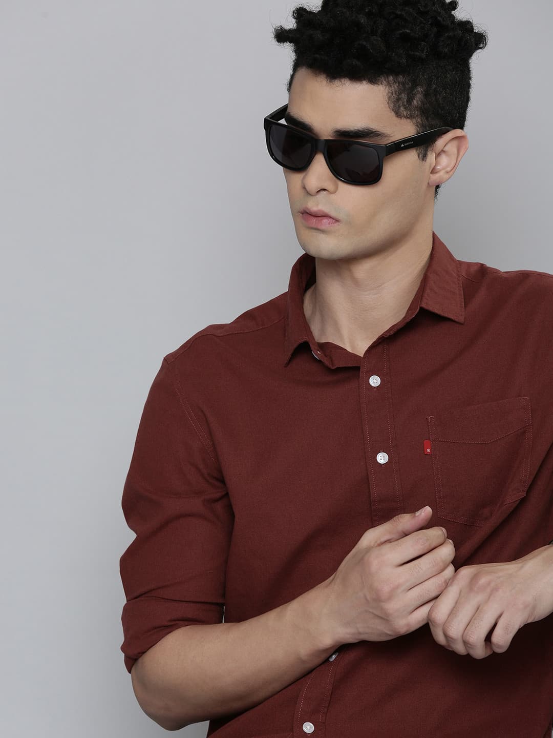 Levis Men Maroon Pure Cotton Slim Fit Casual Shirt
