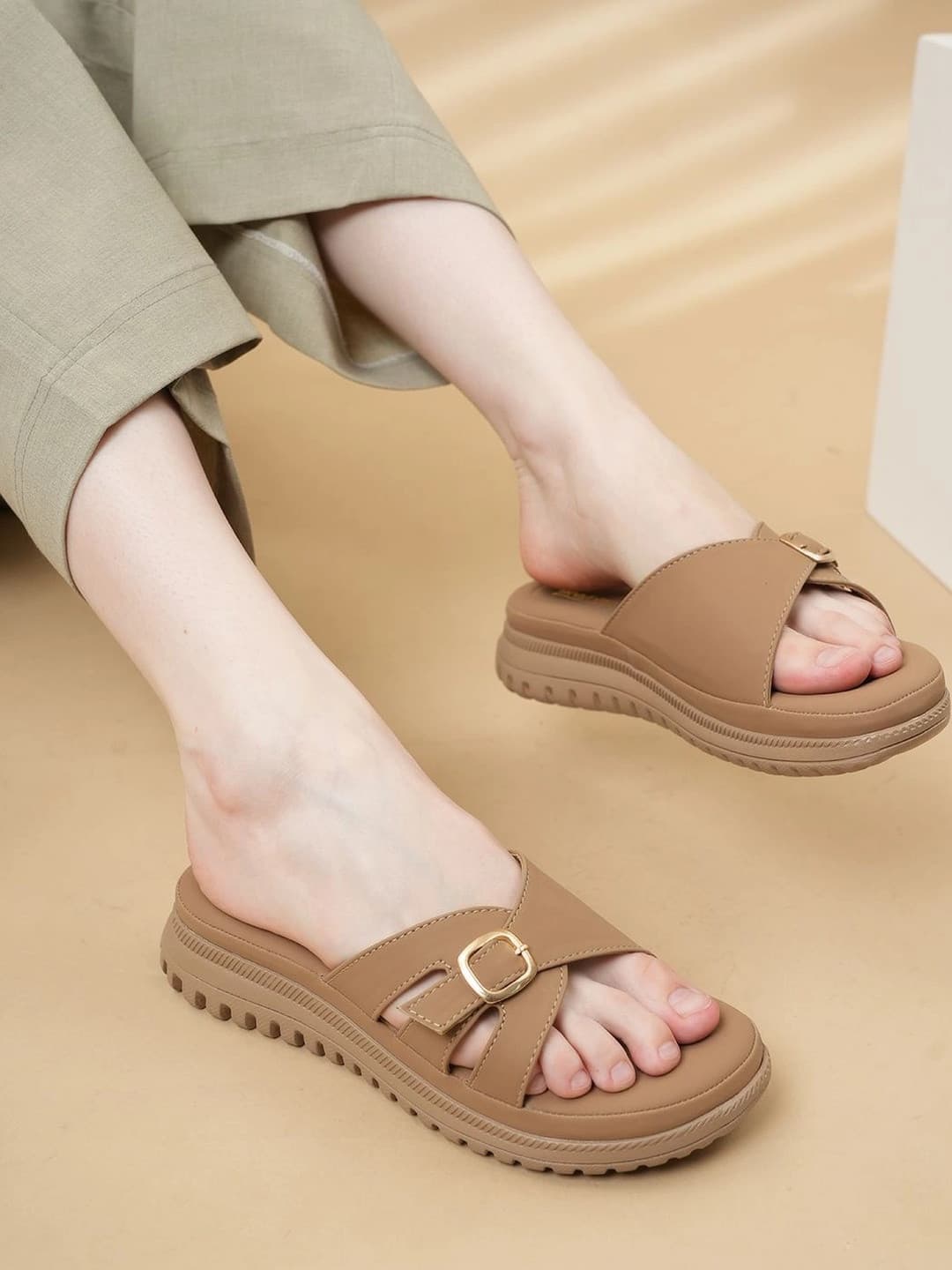 Roadster Party Platform Sandals with Buckles